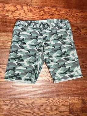 The Rail Men's Camo Green Elastic-Waist Shorts